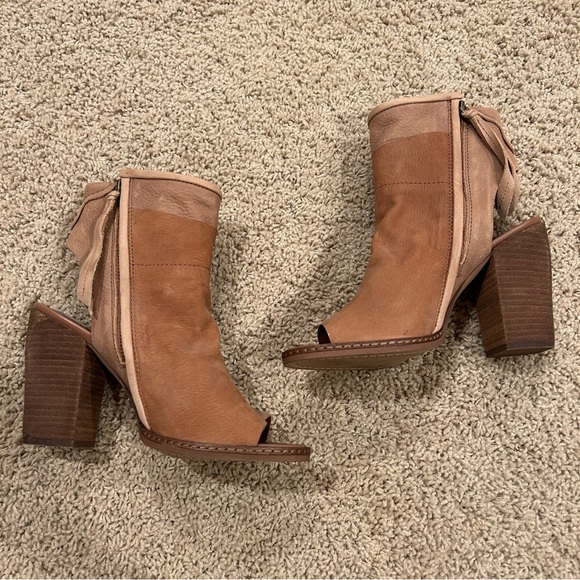 Dolce Vita NIKI Chestnut nubuck bootie with open toe - Size 8 - Picture 7 of 11